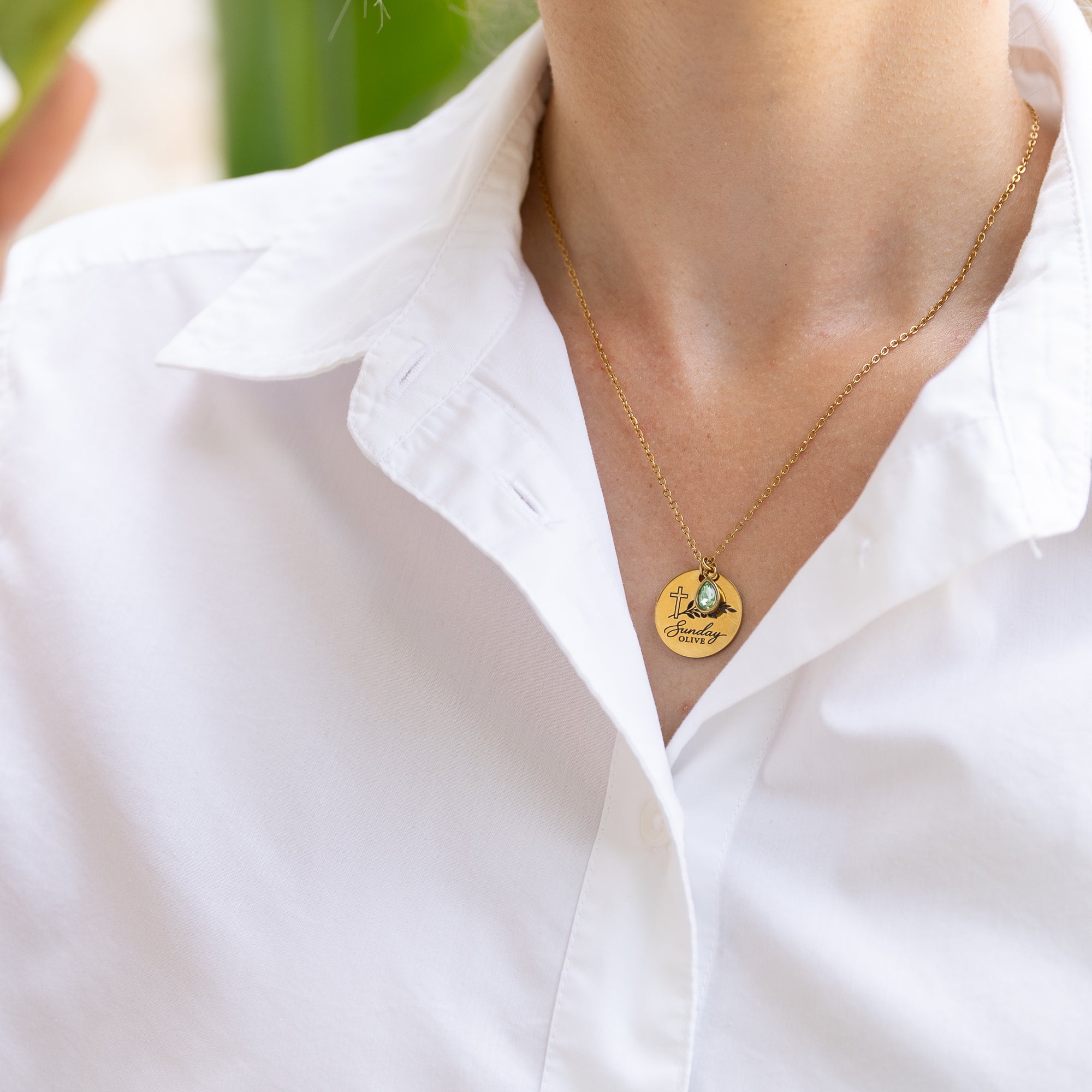 Sunday Olive Faith Pendant Stainless Steel Gold PVD Necklace