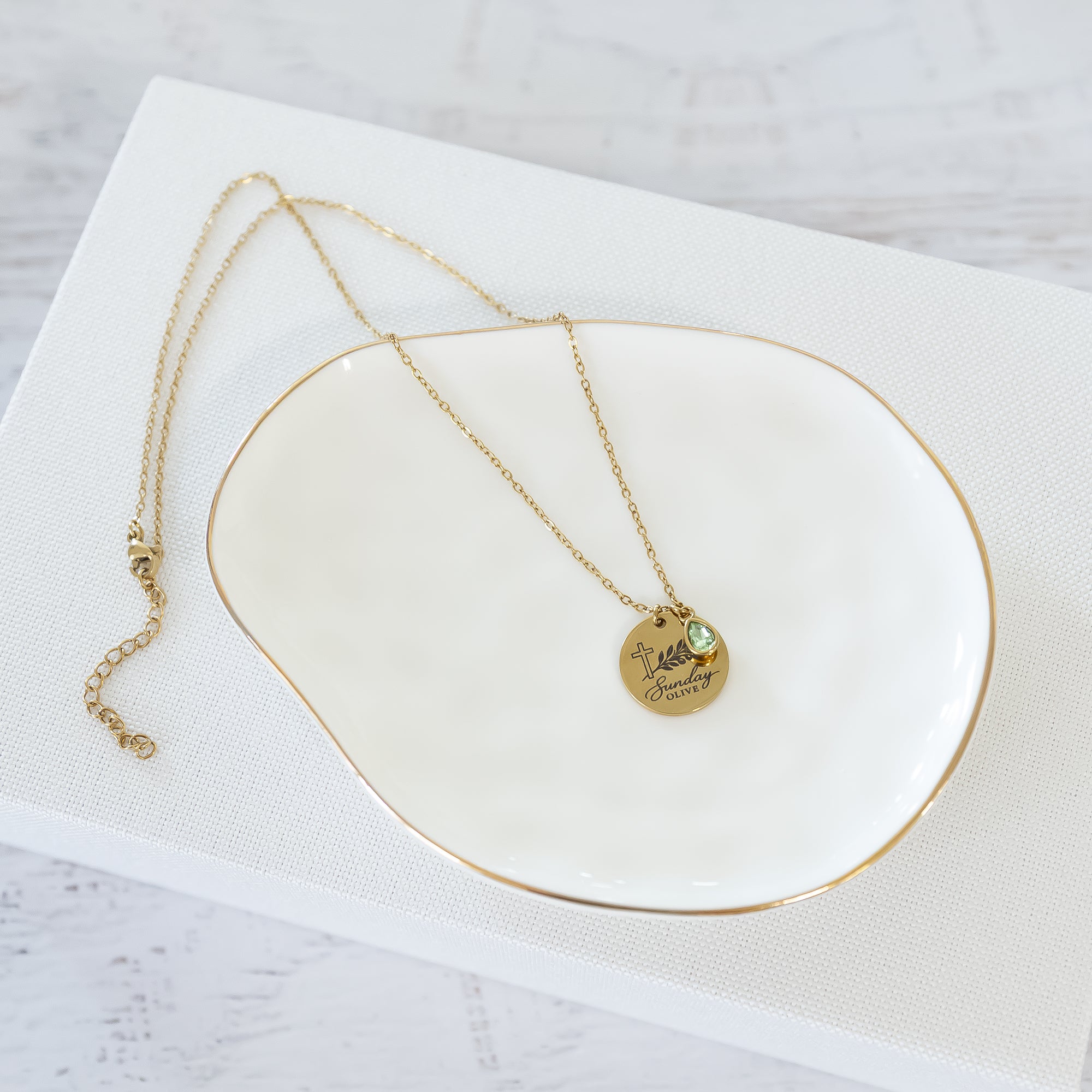 Sunday Olive Faith Pendant Stainless Steel Gold PVD Necklace
